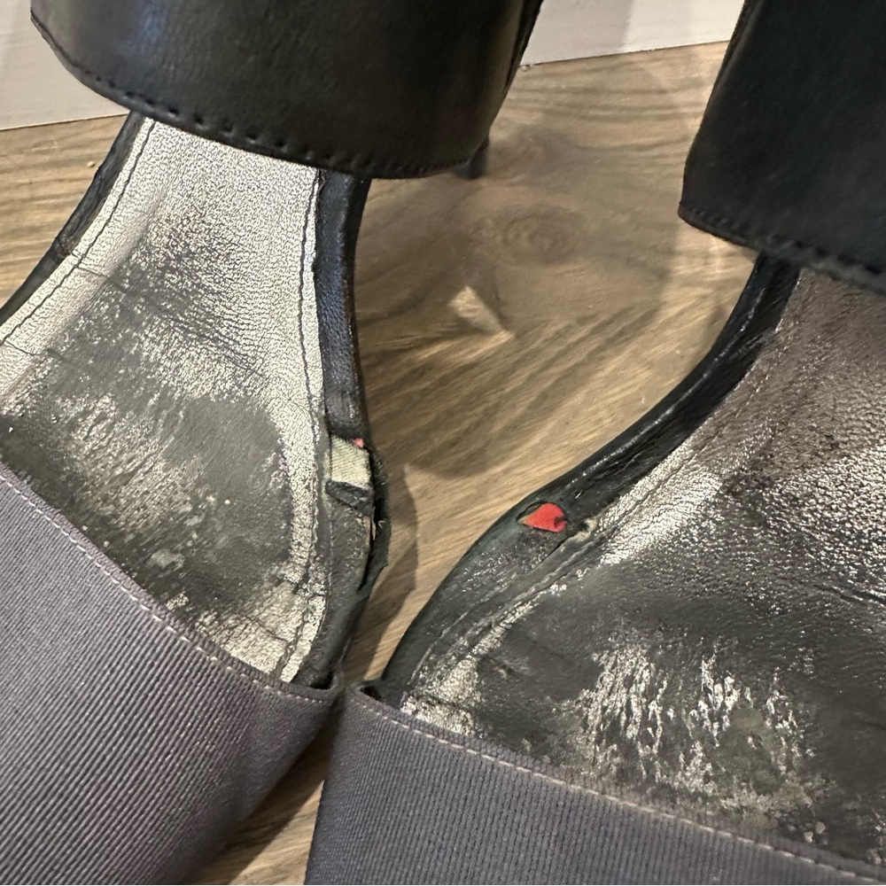 J. Crew Black Leather Heals w/ Grey Grosgrain Ribbon Strap & Zipper Detail - Picture 7 of 9